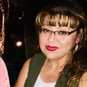 Meet your Posher, Sonia